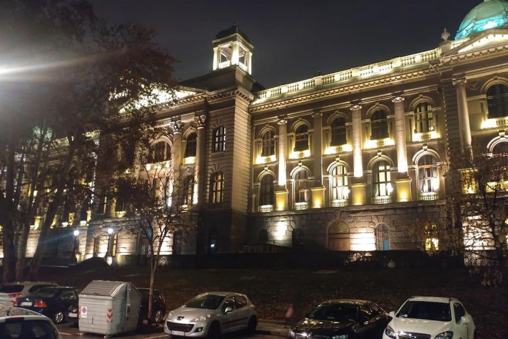 Central And Comfy 2Bdr Apartment Near Parliament Belgrado Exterior foto
